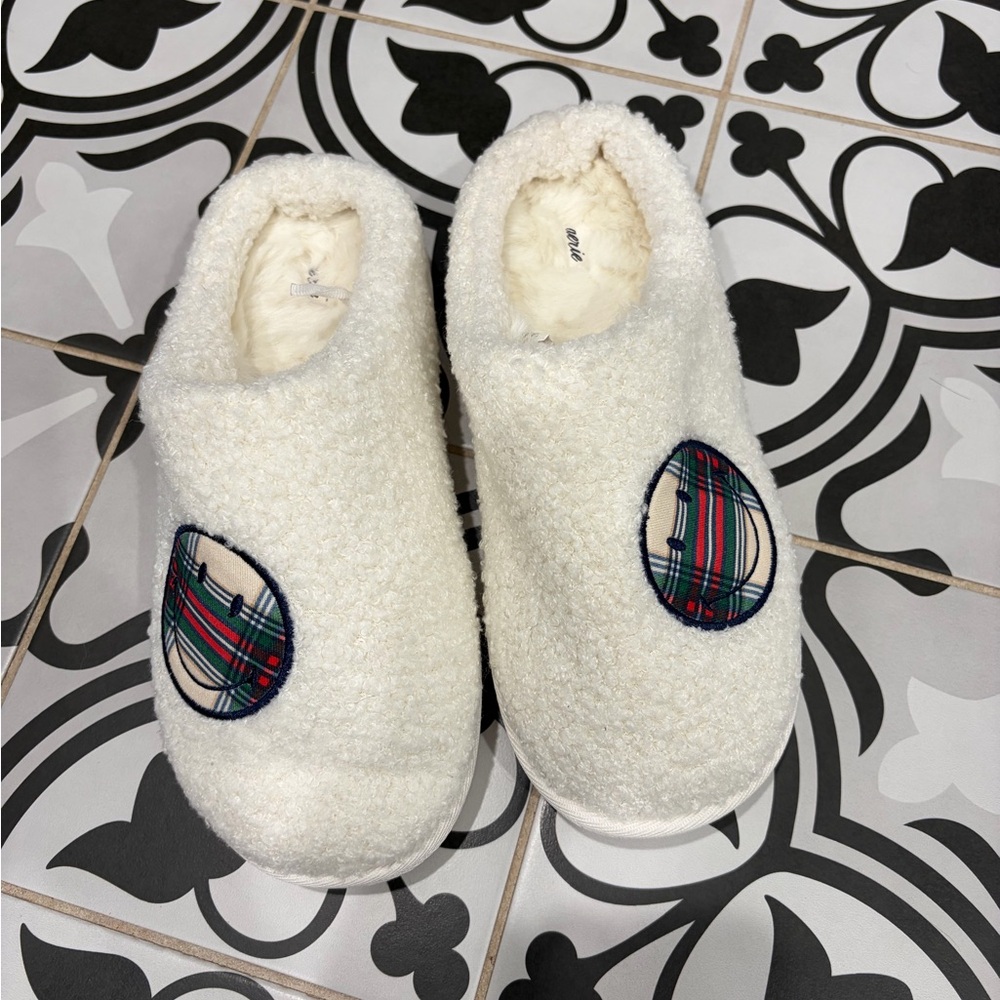 aerie Cream Sherpa Slip-On Slippers with Plaid Patch